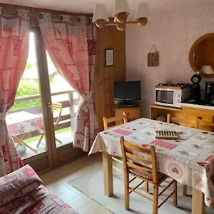 https://la-coupe-de-cristal.hotels-rhonealpes.com