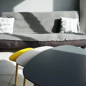 https://joli-appartement-deux-pieces.fr-provencehotel.com